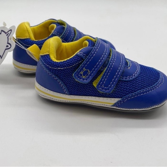 HIPFOX Bennett Blue Athletic Style
Infant Shoe Sized 12 Months. - Picture 4 of 9